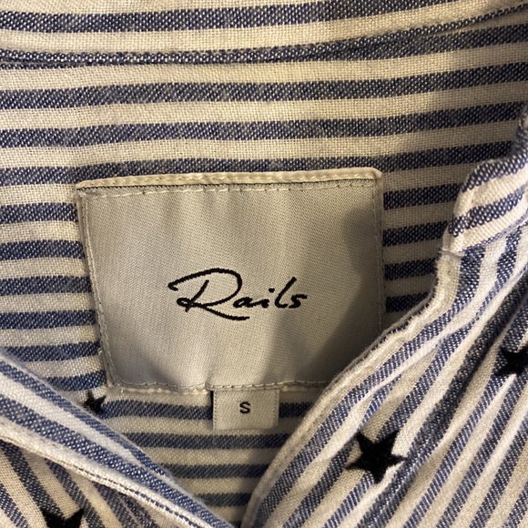 Rails XS-S Smocked Stars and Stripes Button Down - Picture 5 of 6